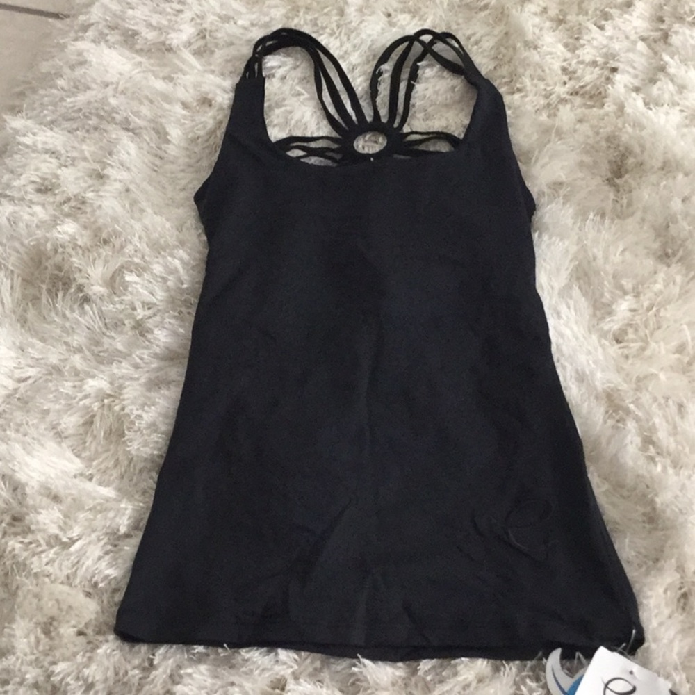 Black workout tank top